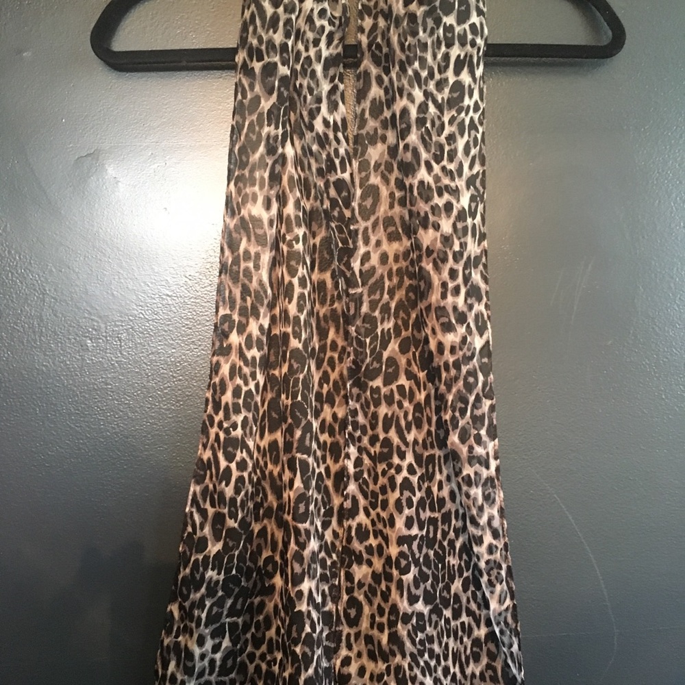 Leopard print scarf.